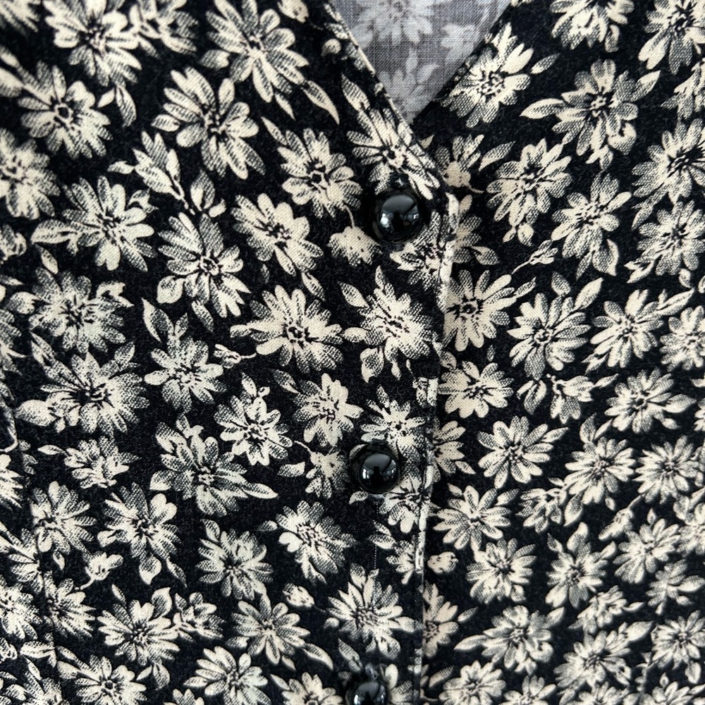 Vintage Floral Daisy Black Tan Tailored V-neck Button Front Long Sleeve Dress - Picture 6 of 7